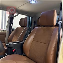 تويوتا لاند كروزر 70 بيك اب